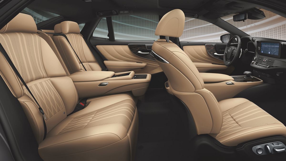 2025 Lexus LS 500