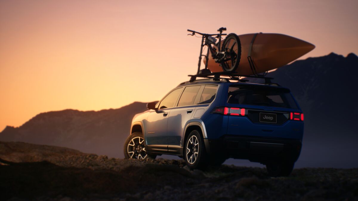 Jeep Cherokee teaser.