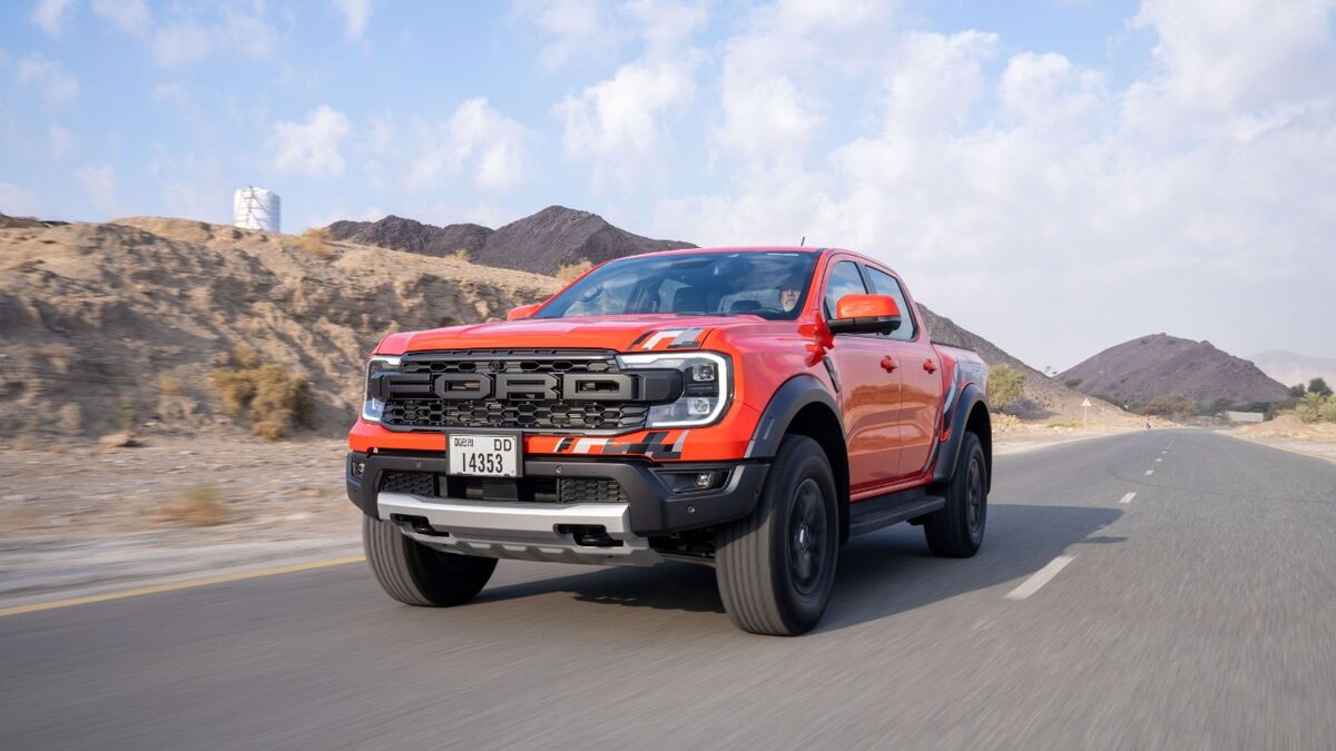 https://kbb.com/asset/5c0a6f1c-9695-41ed-8ff3-b82150033ae2/OG/2025-ford-ranger-raptor-3qtr.jpg?w=300&crop=1&strip=all