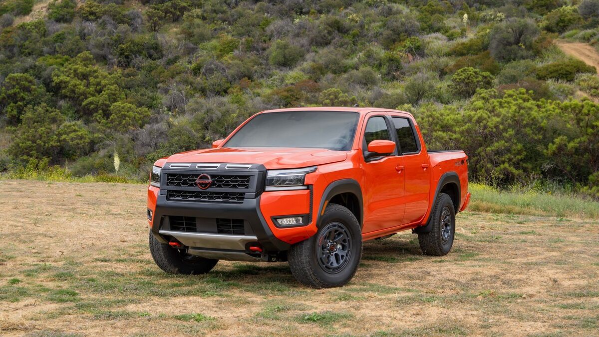 https://kbb.com/asset/642b054c-7454-4885-84c5-8a0ed0d327cf/OG/2026-nissan-frontier-front-quarter.jpg