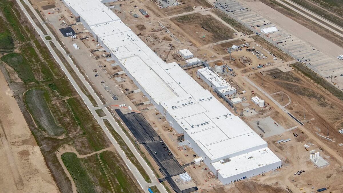 Ford's Blue Oval City Michigan LFP battery plant under construction seen from above