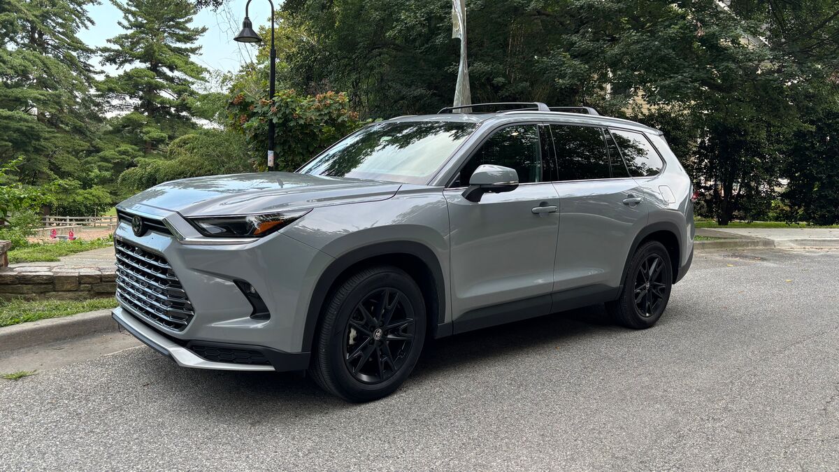 The 2025 Toyota Grand Highlander Hybrid Max Platinum in