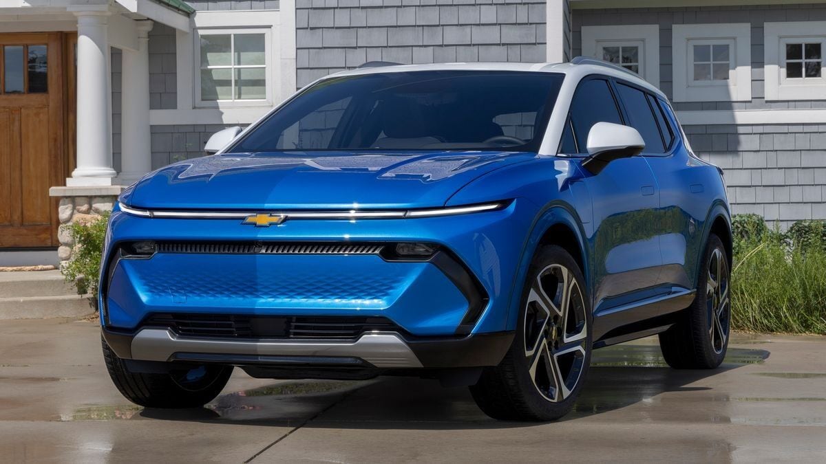 The 2025 Chevrolet Equinox EV in blue seen from a front quarter angle