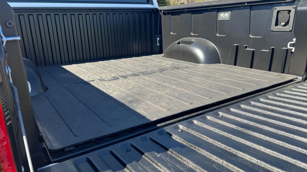 2025-toyota-tundra-bed