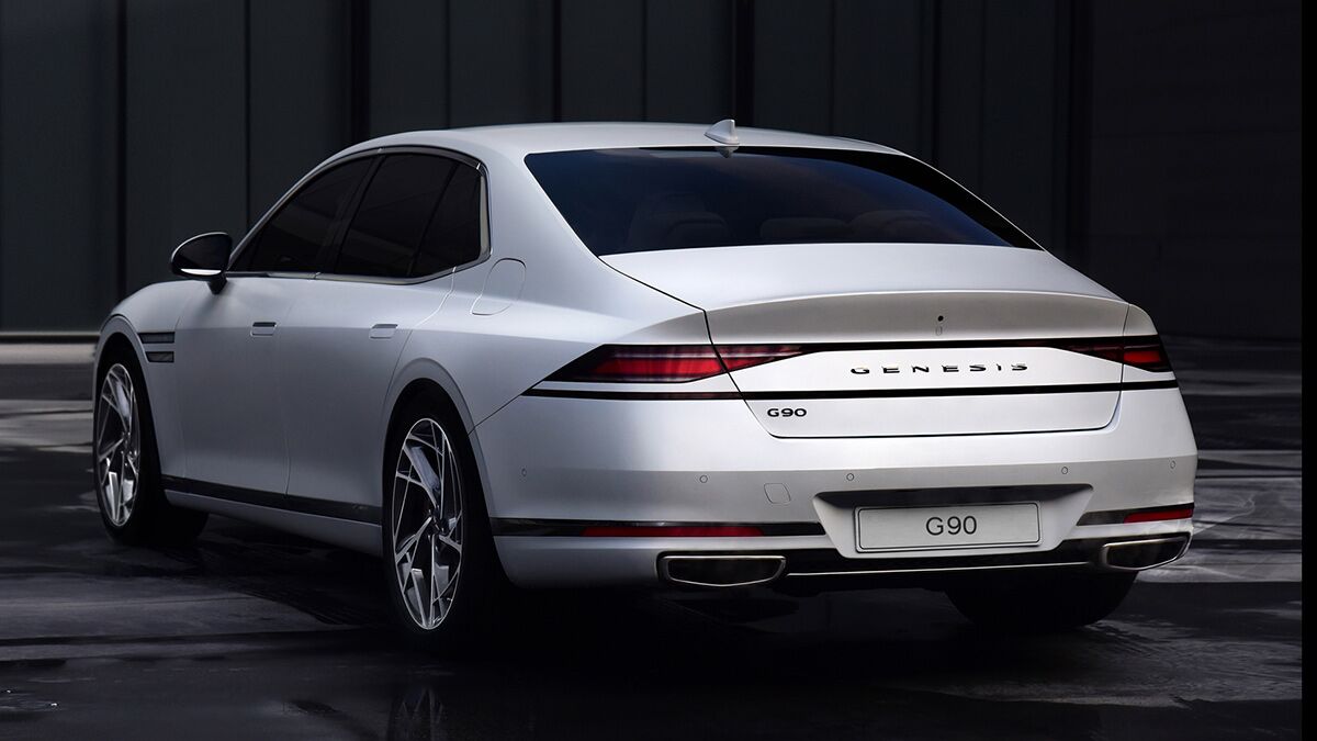 2025-genesis-g90-rear