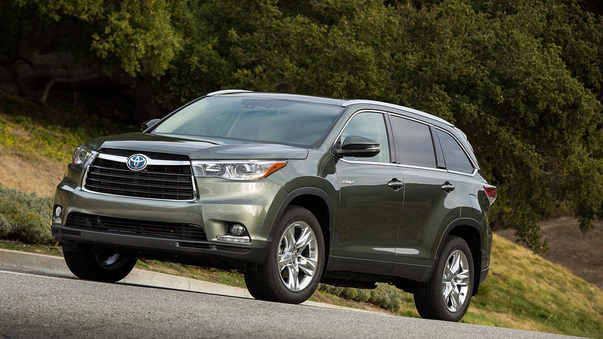 2016-toyota-highlander-hybrid-3qtr