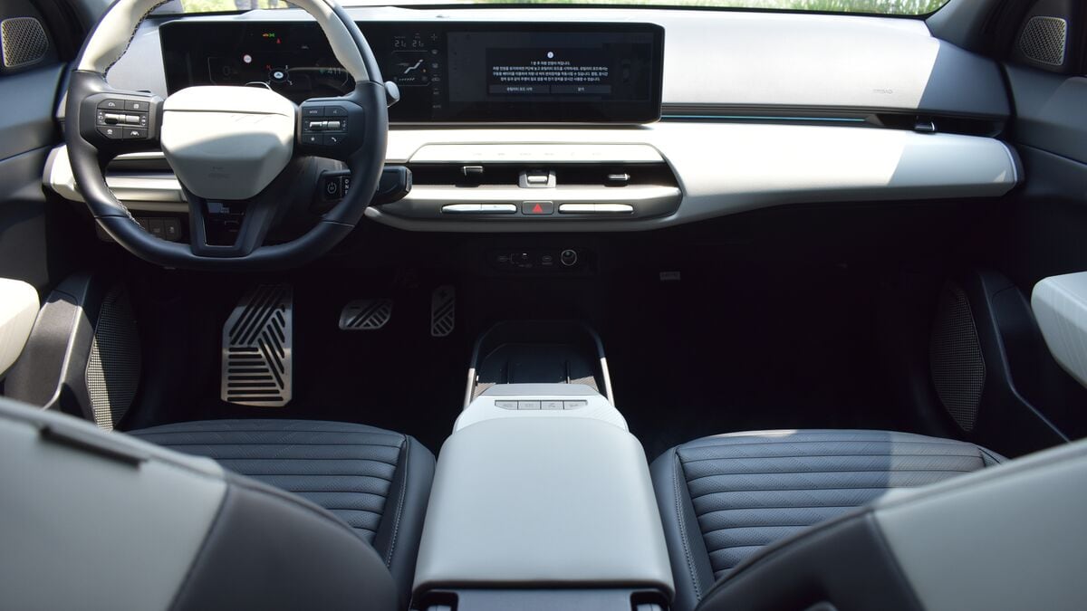 2026-kia-ev4-interior