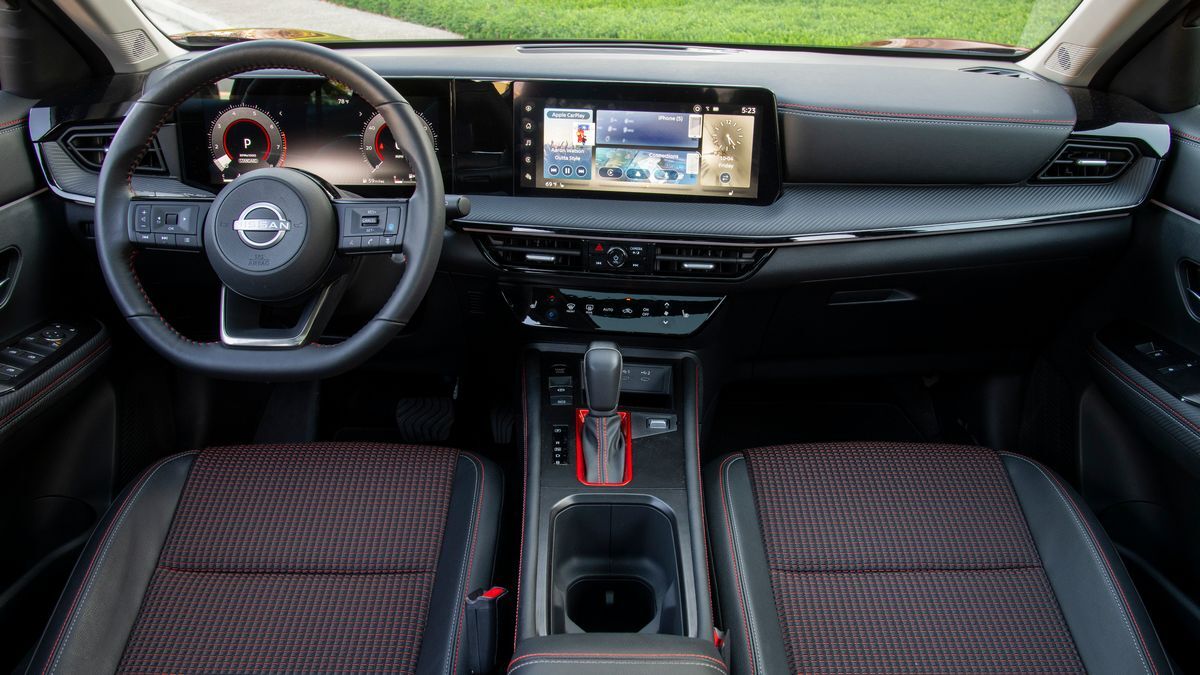 2025-nissan-kicks-front-cabin.jpg