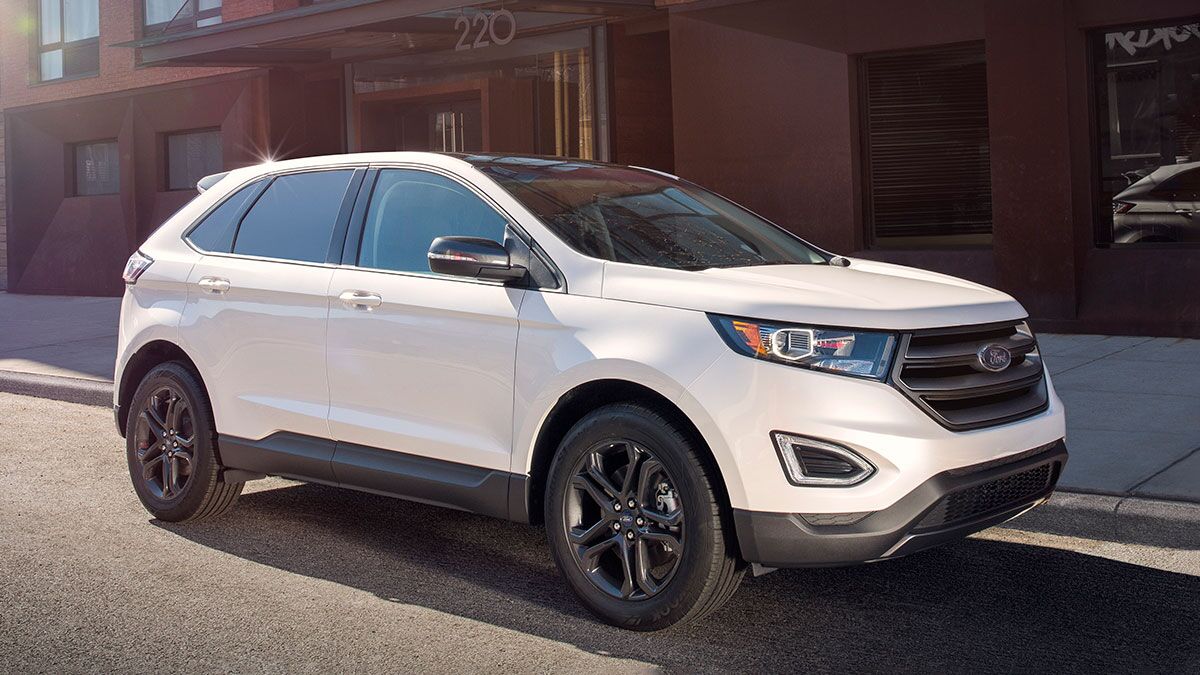 The 2018 Ford Edge in white seen from a front quarter angle