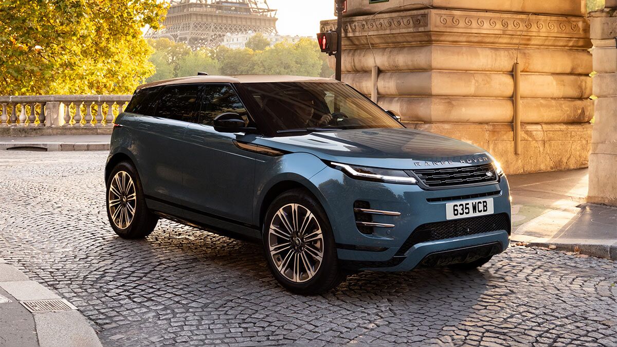 The 2025 Range Rover Evoque in blue seen from a front quarter angle