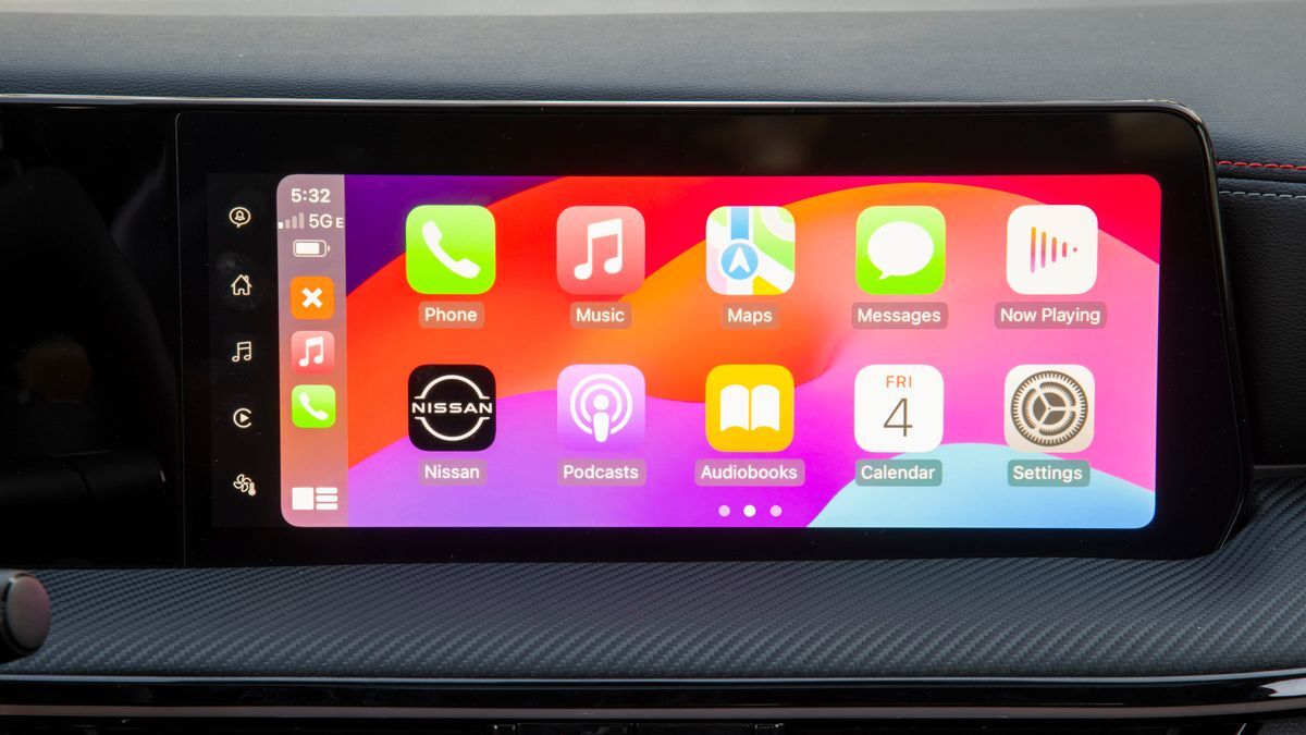 2025-nissan-kicks-apple-carplay-screen.jpg