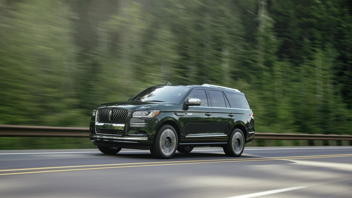 The 2022 Lincoln Navigator in black seen from a front quarter angle