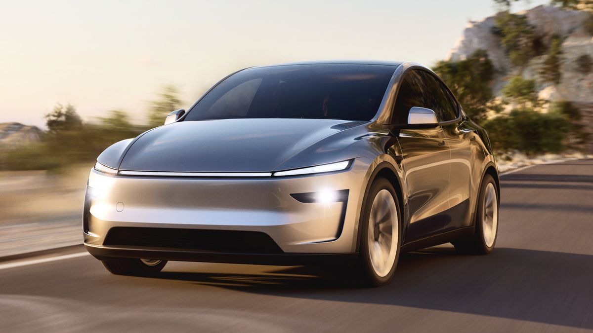 https://kbb.com/m/46e49fe9717a463b/OG-2025-tesla-model-Y-driving-front-3qtr-4x3-1-jpg.jpg