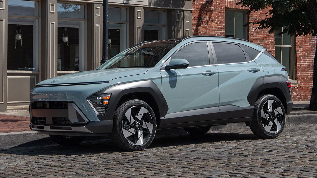 2025-hyundai-kona-front-left.jpg