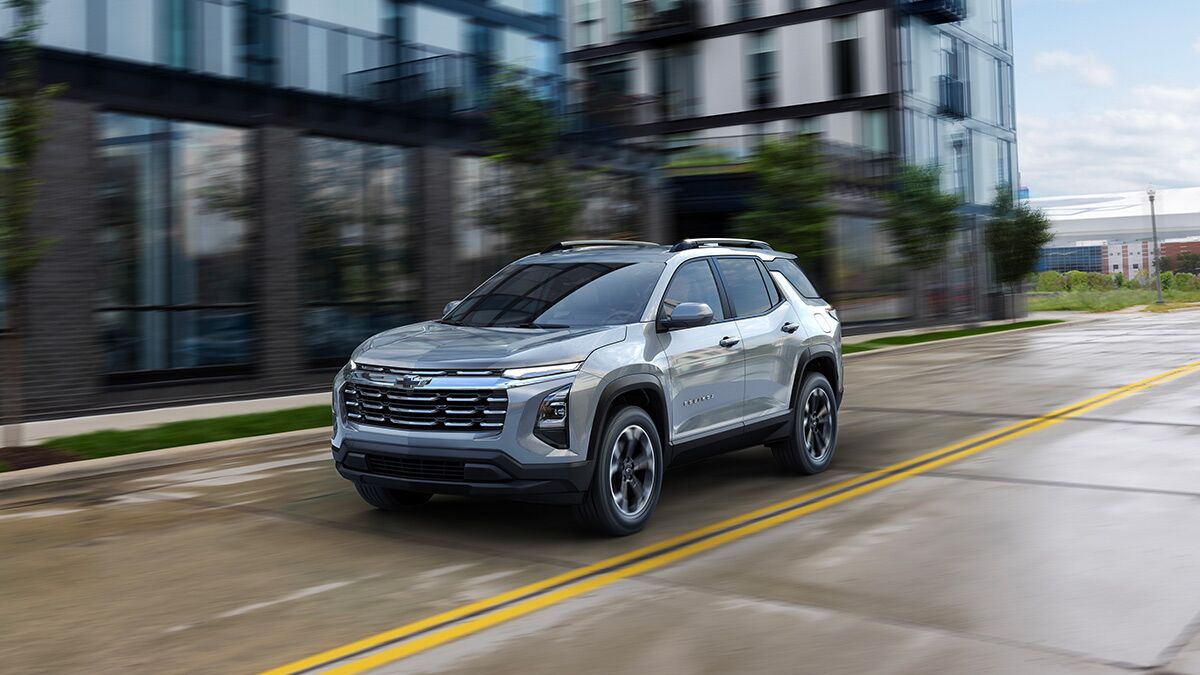 2025-chevrolet-equinox-lt-3qtr.jpg