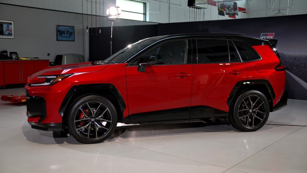 https://kbb.com/m/4f37f931e8f7f2ef/OG-2026-toyota-rav4-gr-sport-profile-jpg.jpg