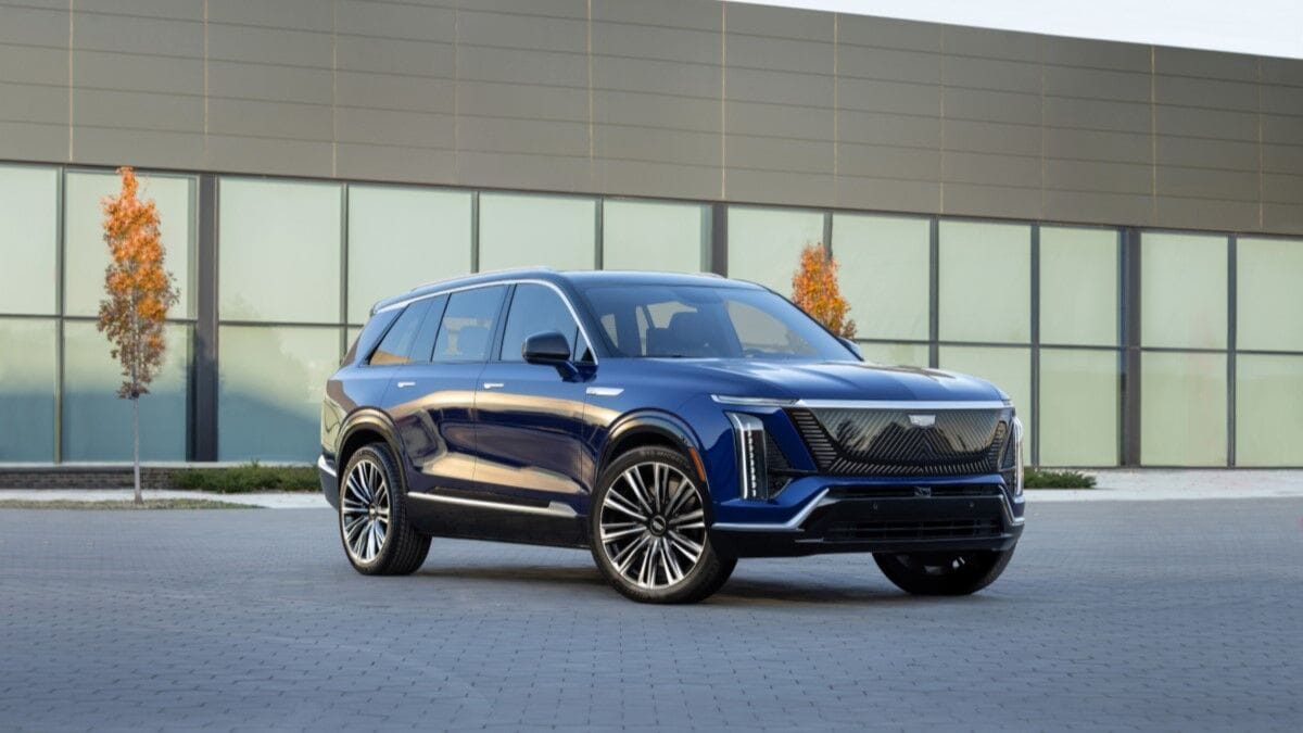 The 2026 Cadillac Vistiq in blue seen from a front quarter angle