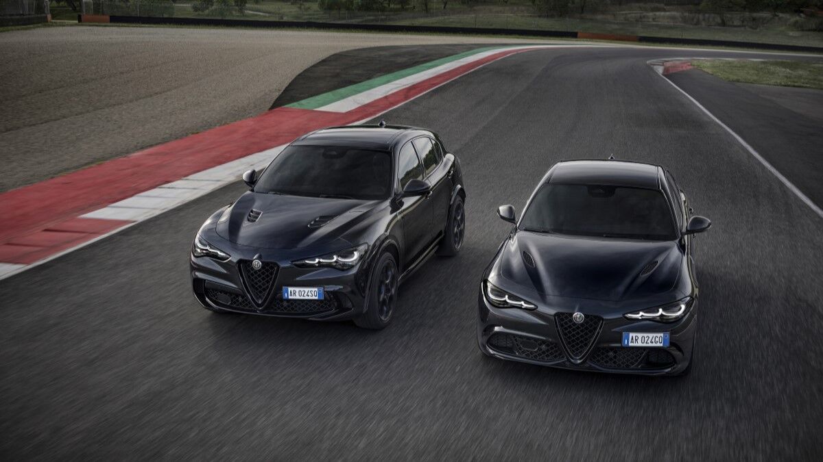 The 2025 Alfa Romeo Stelvio and Giulia in black side-by-side