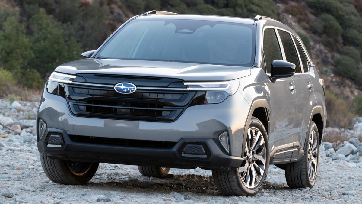 2025 Subaru Forester in River Rock Pearl