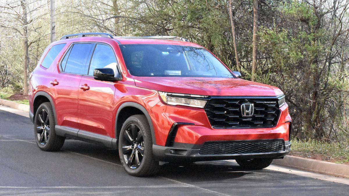 https://kbb.com/m/698e1a46bdf8d405/OG-2025-honda-pilot-front-3qtr-jpg.jpg