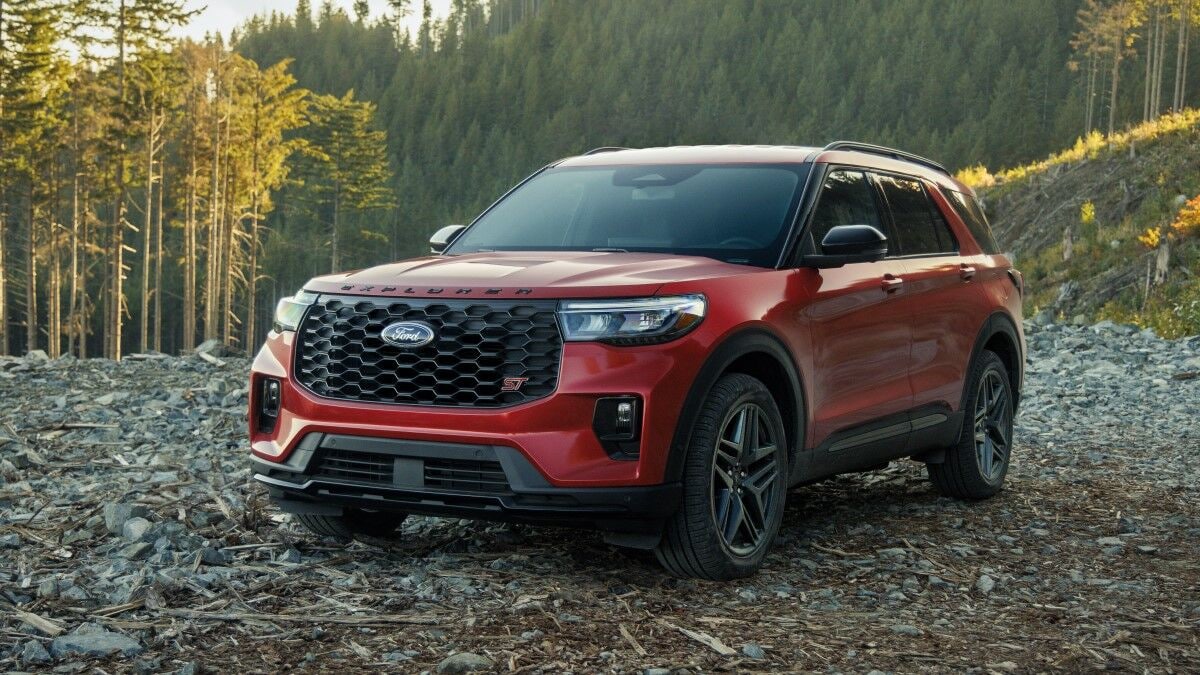 2025-ford-explorer-front-quarter.jpg