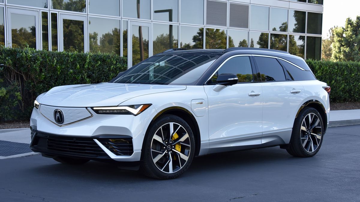 https://kbb.com/m/7724a7840aaad4ef/OG-2024-acura-zdx-front-3qtr-jpg.jpg