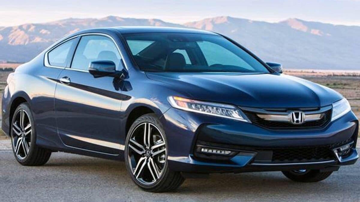 2016-honda-accord-front-right.jpg