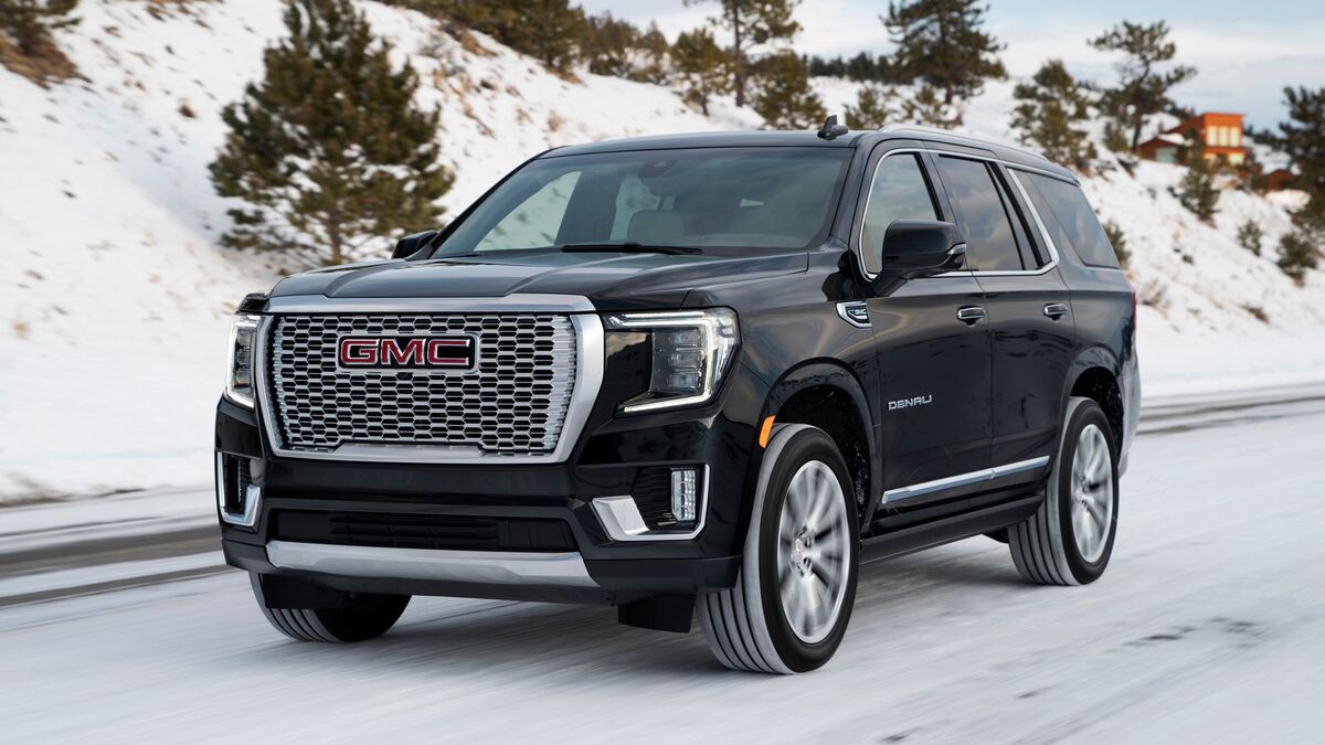 2021-gmc-yukon-denali-driving-front-3qtr.jpg